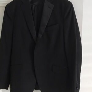 Kenneth Cole Elegant Black Tuxedo